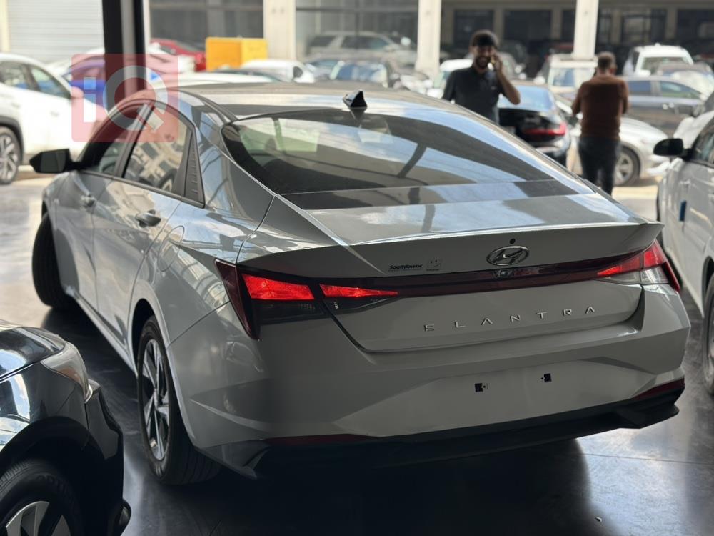 هیوندای ئەلەنترا